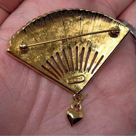 Vintage Gold Tone Signed Monet Multicolor Fan Pin Brooch - Picture 4 of 8